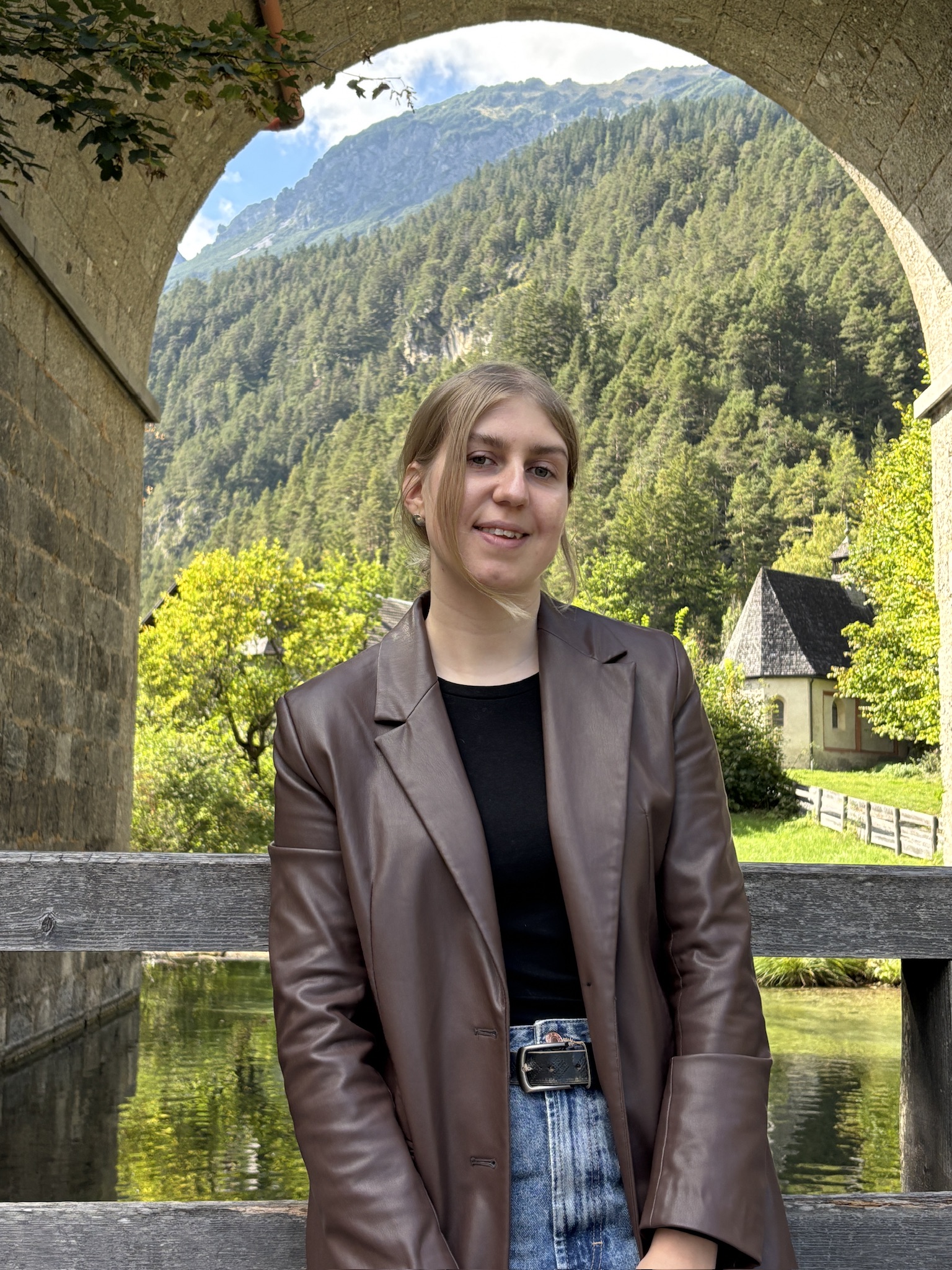 Coach Palina Sezdzina